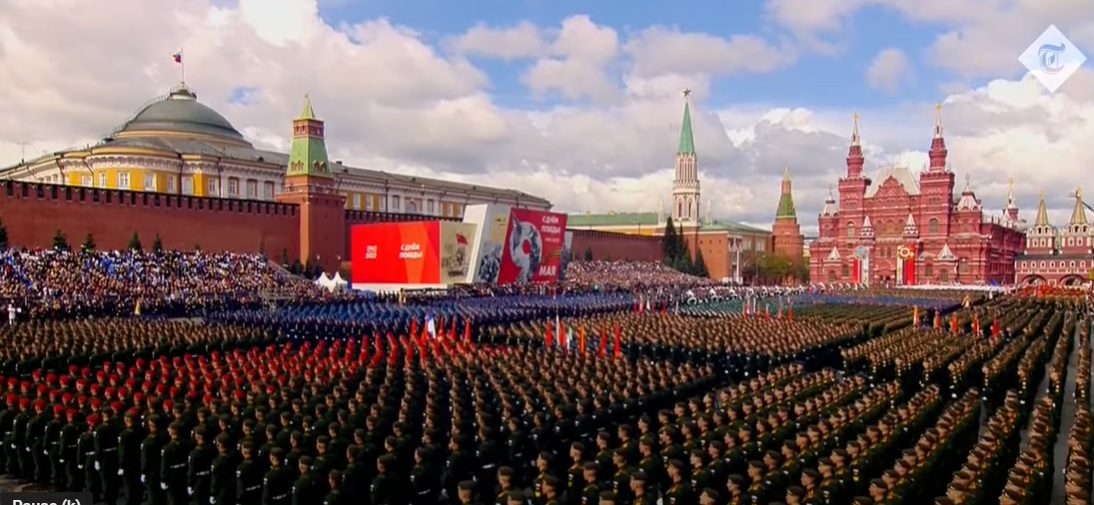 रूस की विजय दिवस : नाटो से अपने देश को बचाने के लिये रूस की सेना देश की रक्षा में लगें हैं - राष्ट्रपति पुतिन।